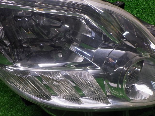 右ヘッドライト HID