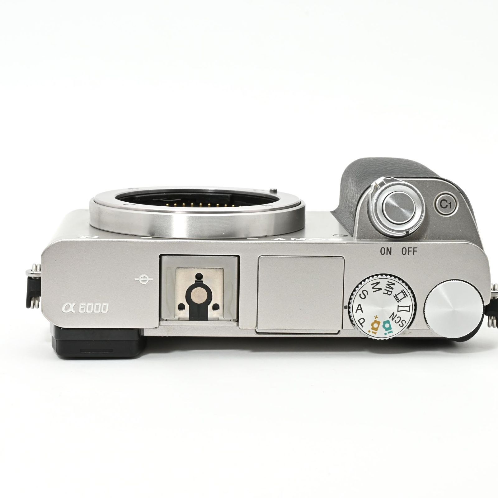 ミラーレス一眼 シルバー