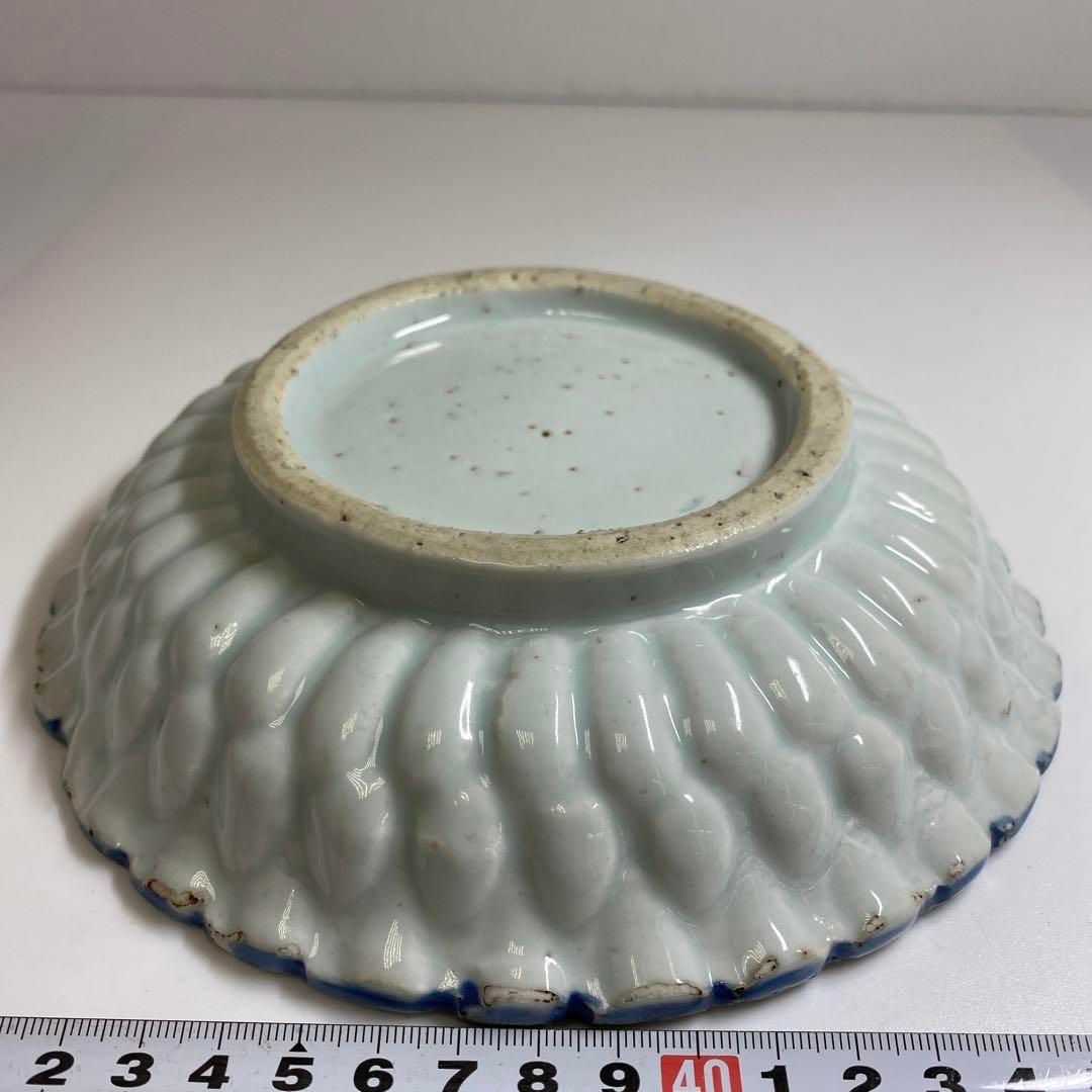 中国清末民初時代　古染付上手菊皿　約18.5㎝ 東Y7-0116☆2Fチコトヒ 中国清末民初時代 古染付上手菊皿 約18.5㎝ 東Y7-0116☆2Fチコトヒ