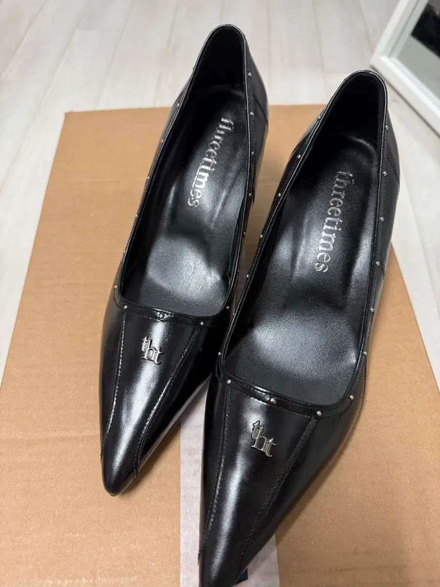 スリータイムズ