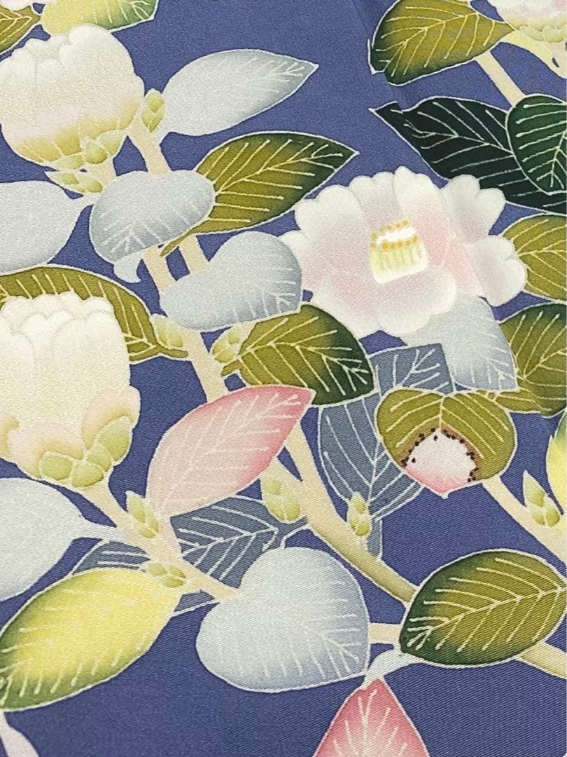 本加賀友禅 東藤岳 落款入 「椿に流し柳」 訪問着 浜ちりめん 正絹 躾糸付き 本加賀友禅 東藤岳 落款入 「椿に流し柳」 訪問着 浜ちりめん 正絹 躾