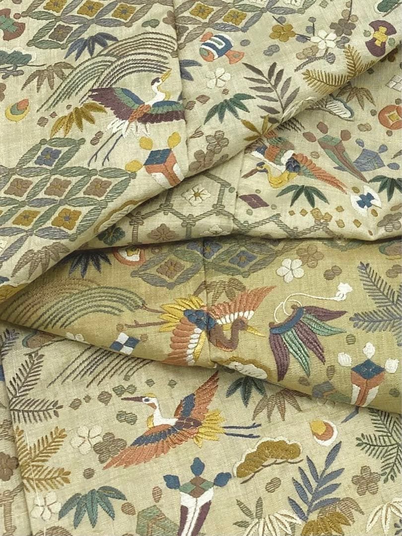 重要無形文化財指定 本場結城紬 総刺繍 七宝繋ぎ 宝尽くし 鶴 正絹 躾