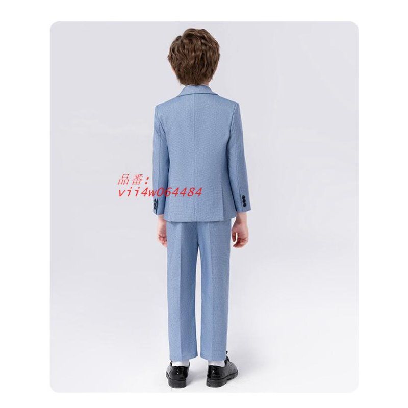 ジュニアスーツ