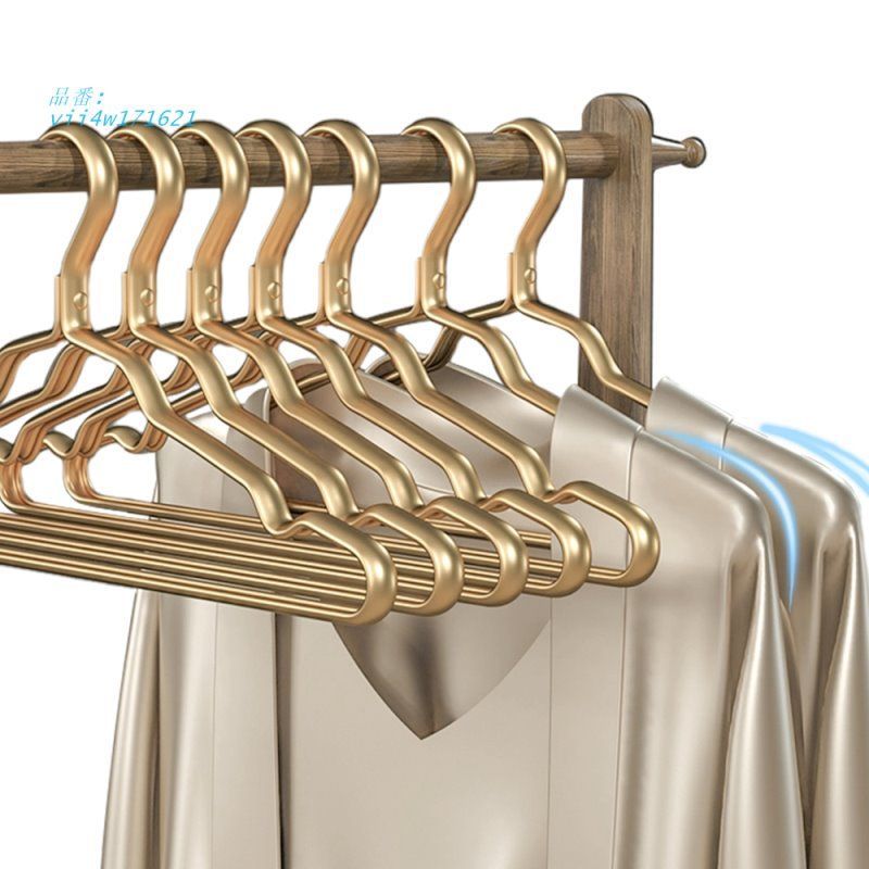 アルミハンガー ハンガー 30点セット すべらない 衣類ハンガー おしゃれ 省スペース コート 丈夫 ハンガー 軽量 ジャケット 形崩れない 洗濯物 スーツハンガー vii4w171621