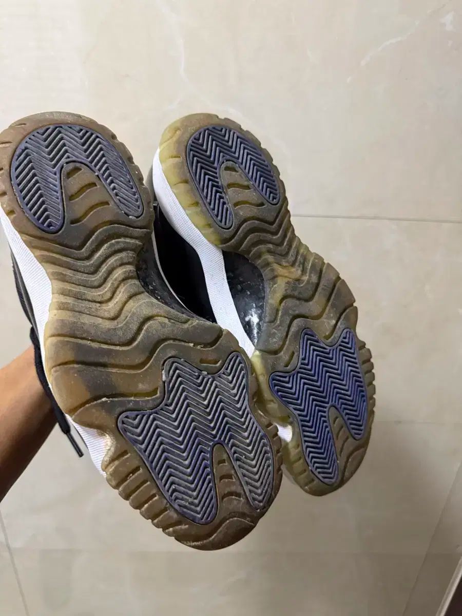  ナイキ ジョーダン 11 レトロ スペースジャム シューズ(男性用) バスケットボール