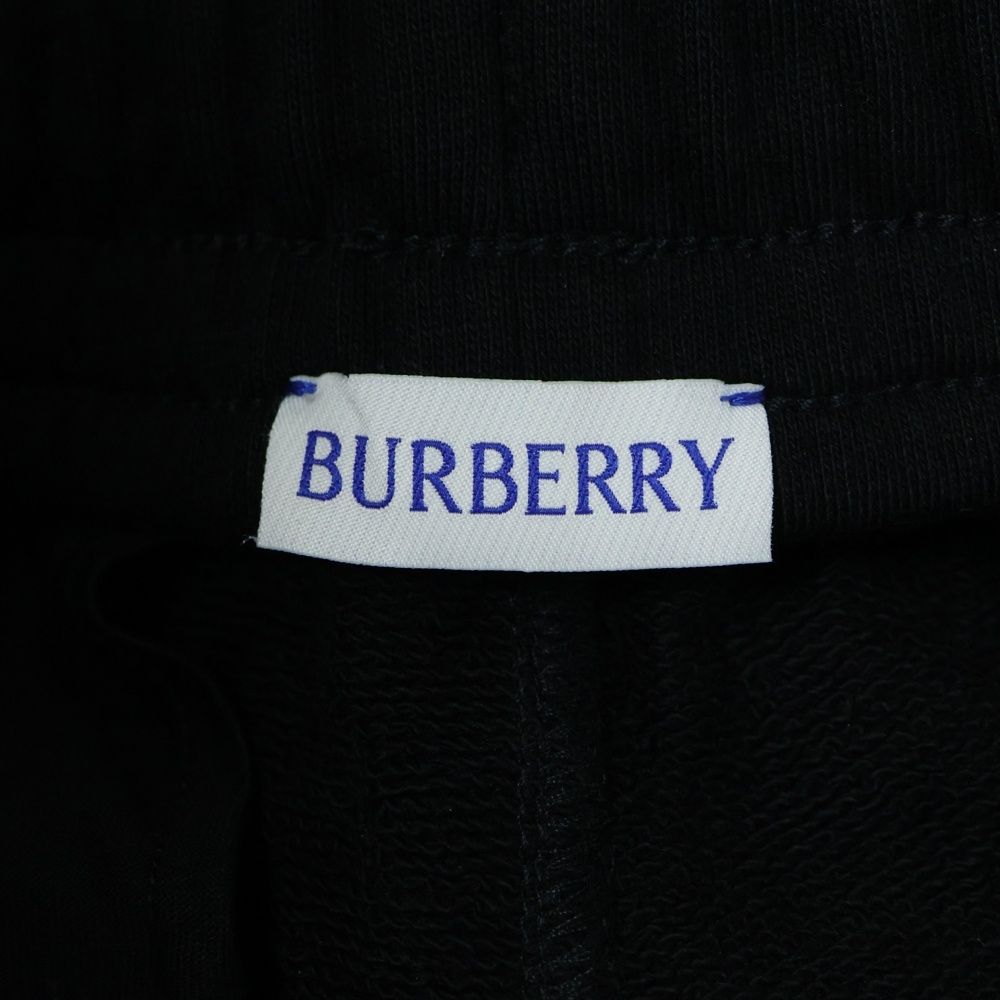 配送商品は通常配送無料。 BURBERRY バーバリー チェックロゴ スウェット ハーフパンツ ショーツ ブラック 8070683 【送料無料】