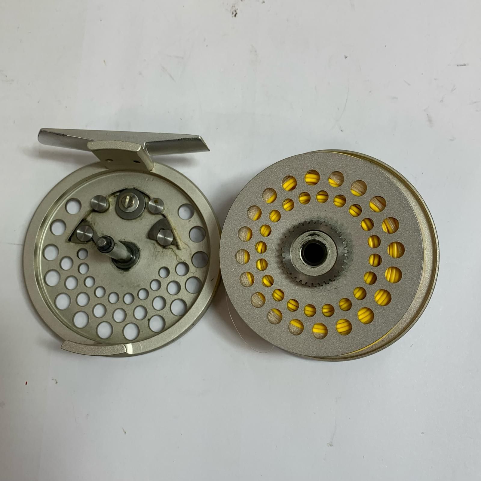 ufmウエダ カンタータ 2350 フライリール