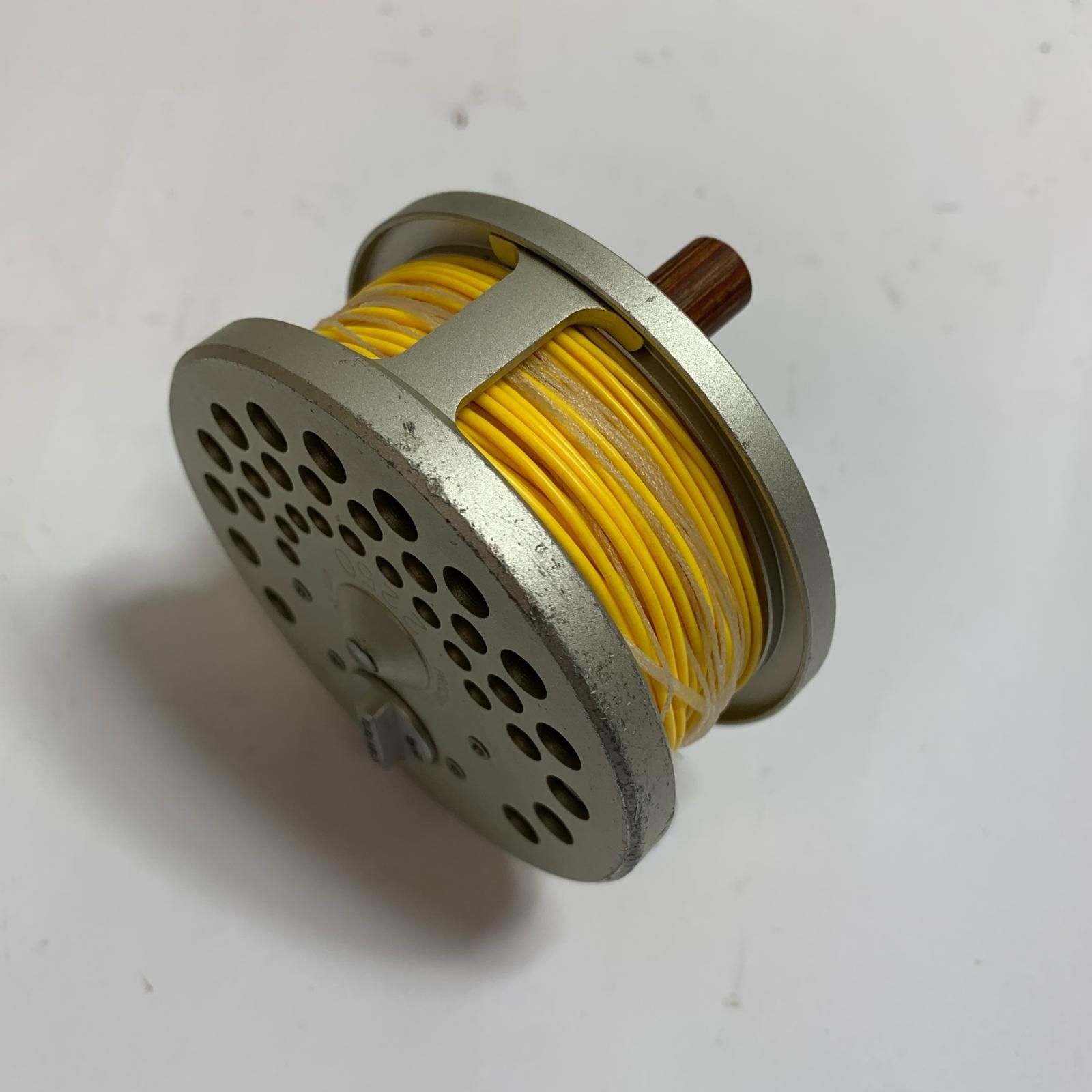 ufmウエダ カンタータ 2350 フライリール - メルカリ