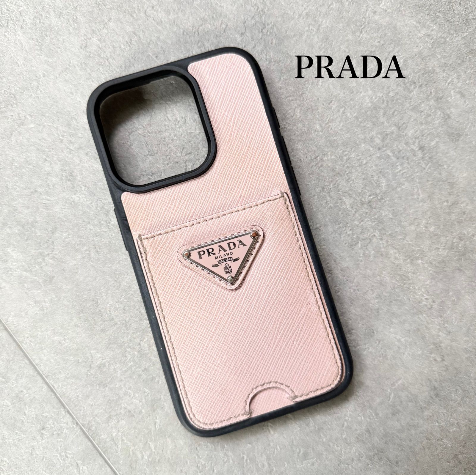 PRADA プラダ iPhone15pro ケース サフィアーノレザー 三角ロゴプレート ピンク トライアングルロゴ カードケース
