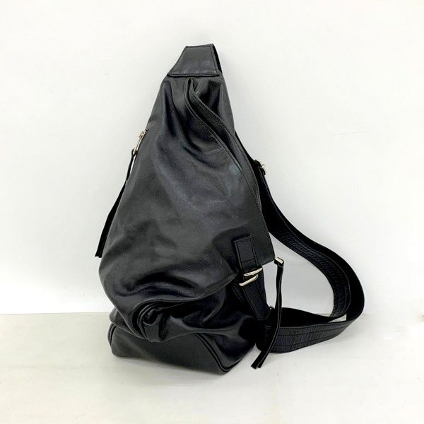 AKM エイケイエム ボディバッグ レザー ワンショルダーバッグ 斜め掛けバッグ 通勤 メンズ ブラック 鞄 DF17030