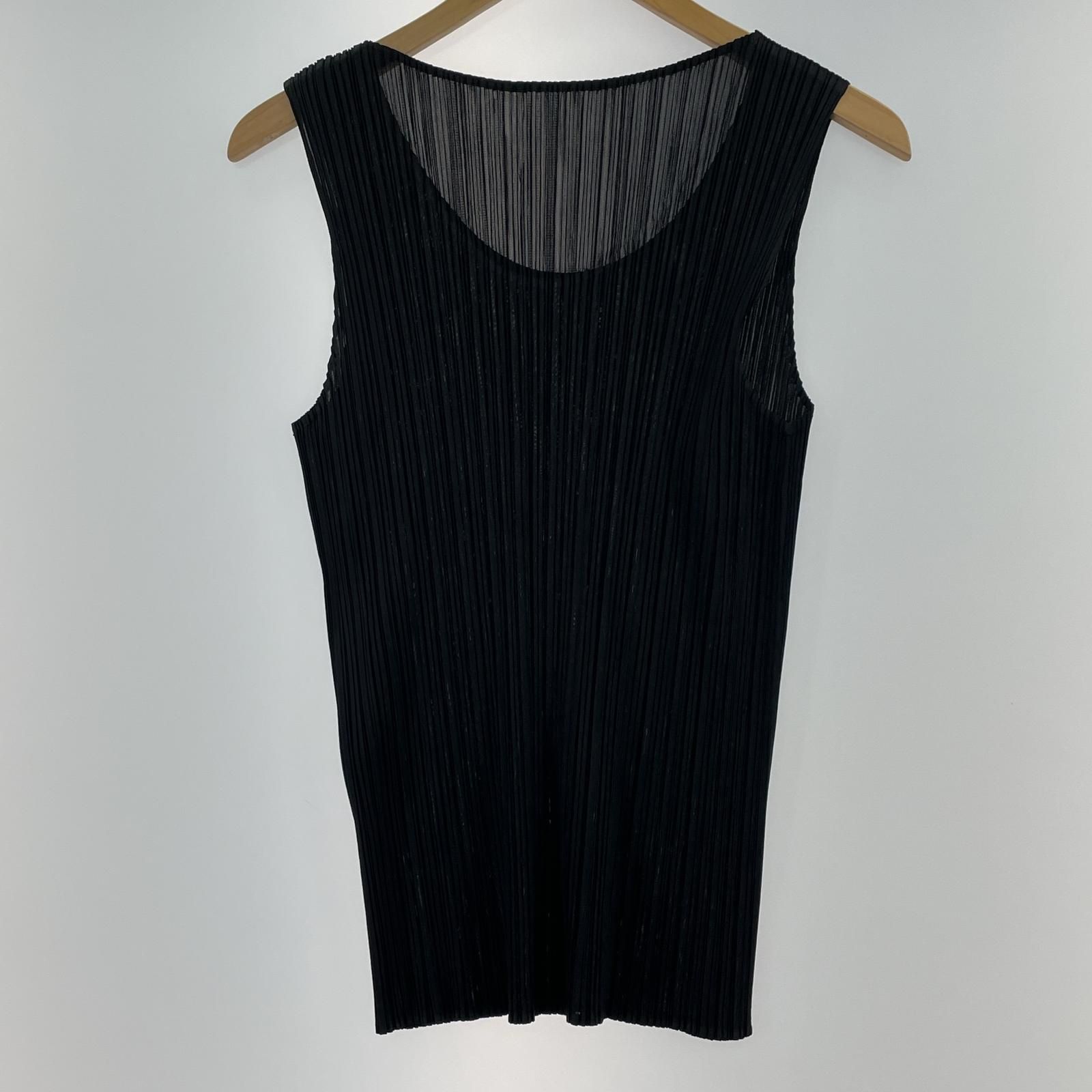 プリーツタンクトップ