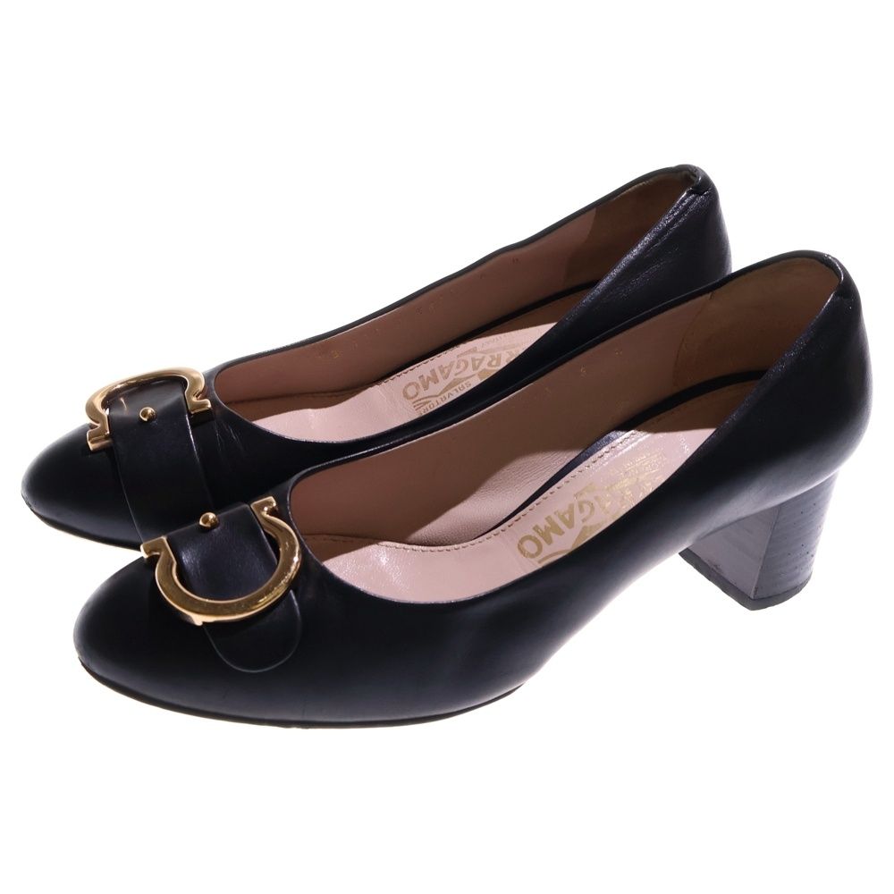 FERRAGAMO フェラガモ ガンチーニ バックル ベルトデザイン ヒール パンプス シューズ ゴールド金具 ブラック レディース