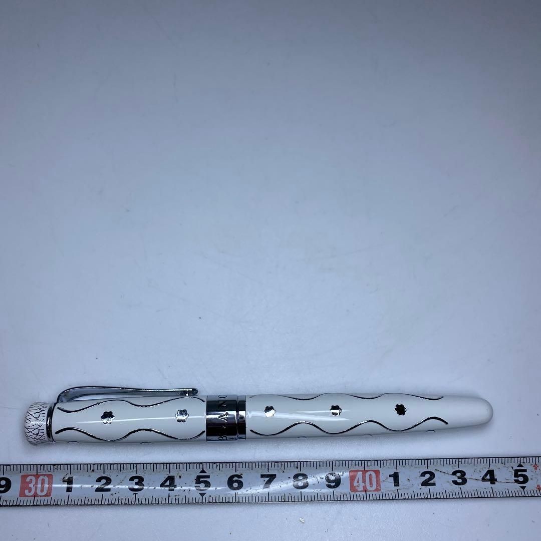 ホワイト万年筆