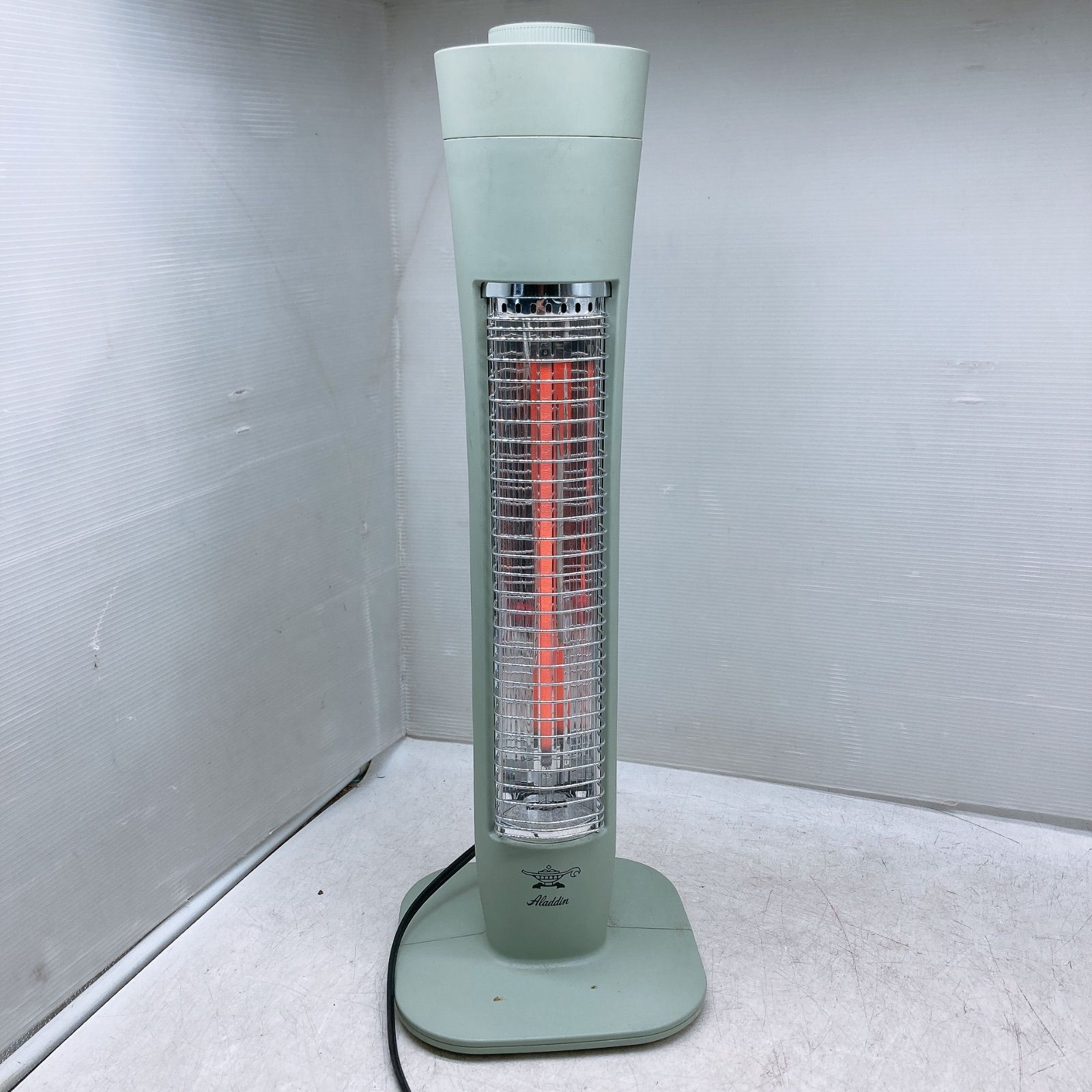 通電 済 アラジン 遠赤外線グラファイトヒーター 電気ヒーター ストーブ AEH-G406N 2019年製 暖房器具 Aladdin グリーン 品