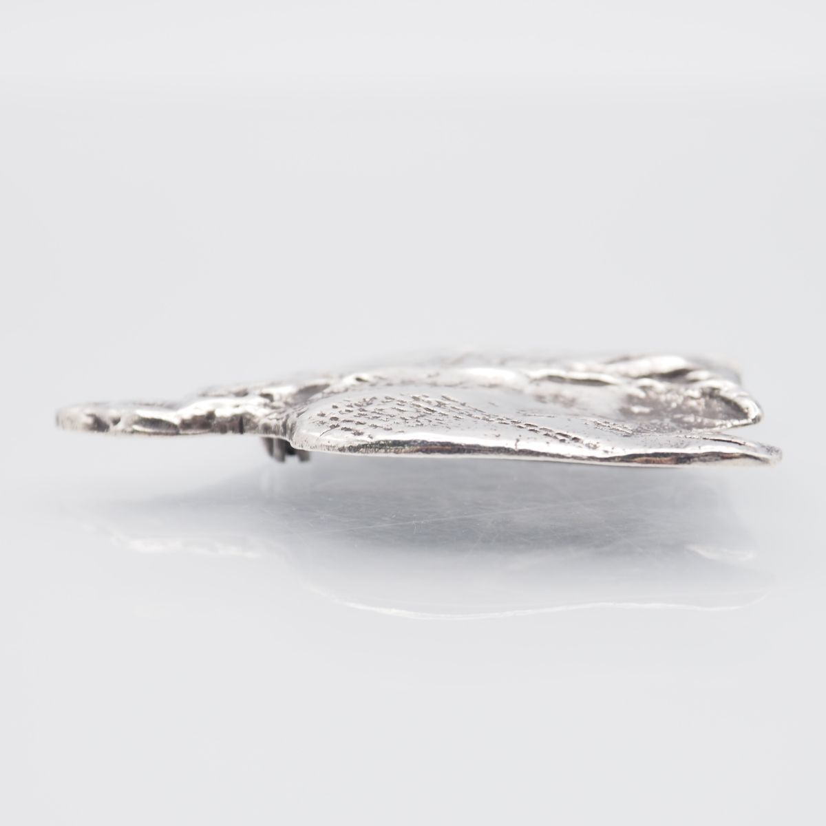 H437 作家物 彫刻家 佐藤忠良 CHURYO ブローチ バード デザイン