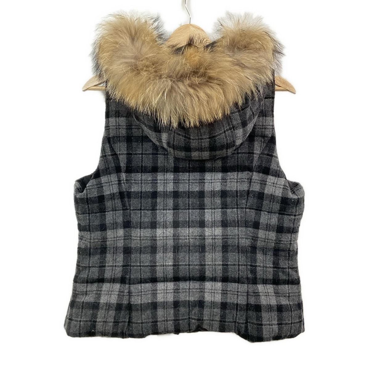 23区 ニジュウサンク ダウンベスト サイズ46 XL レディース - ダークグレー×黒×ベージュ ラクーン チェック柄 秋 冬