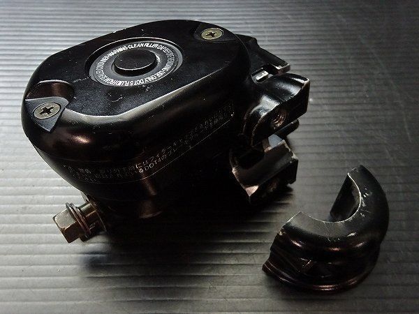 ハーレー スポーツスター XL1200C 純正 フロントブレーキマスターシリンダー E6897