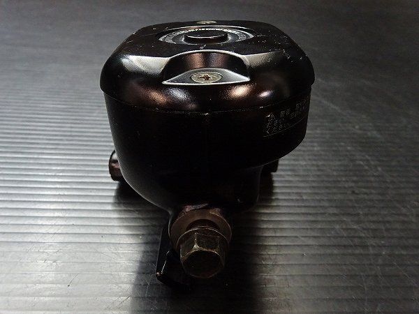 スポーツスター