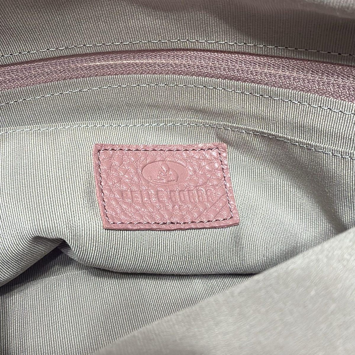 - ピンクベージュ