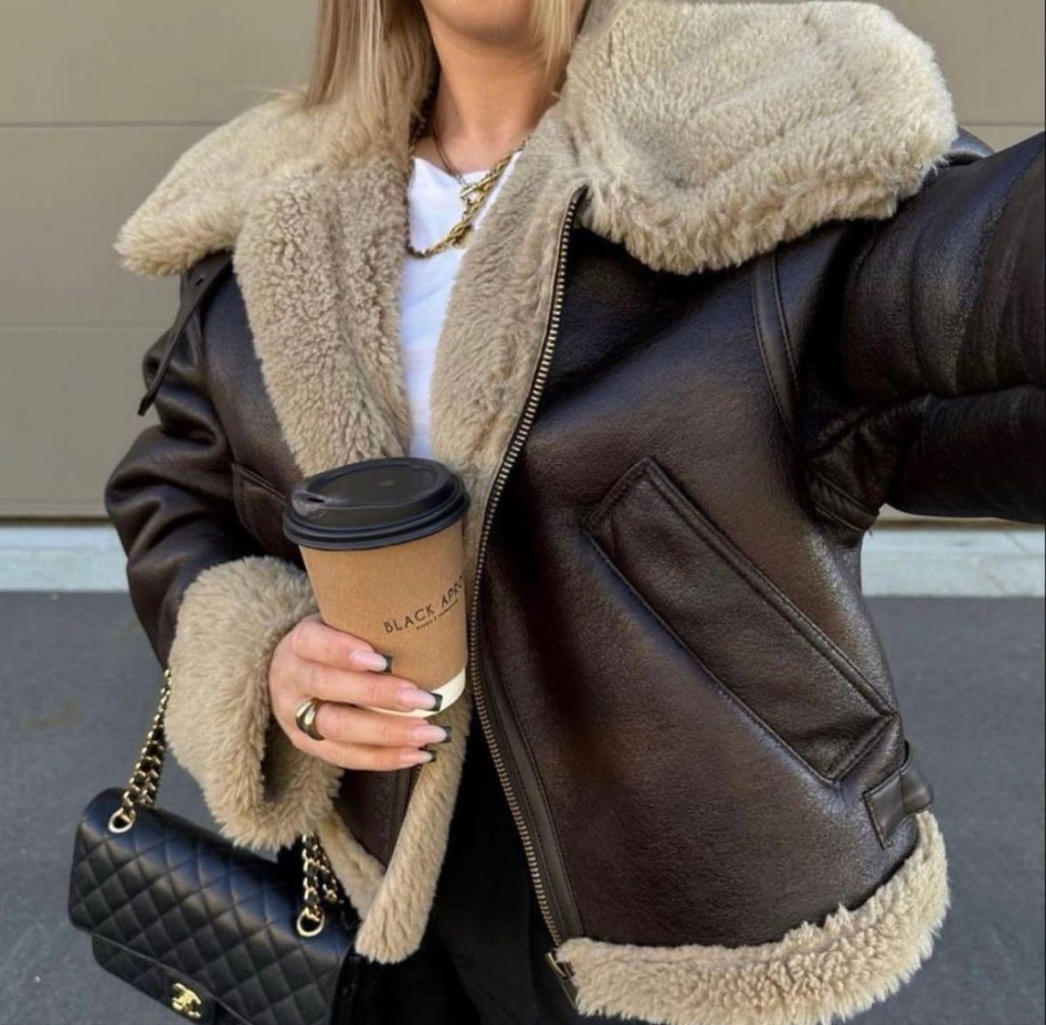 【完売品】ザラ ZARA ムートン ボア ダブルフェイスショートジャケット 完売モデルZARA ダブルフェイス ボア ショートジャケット XS