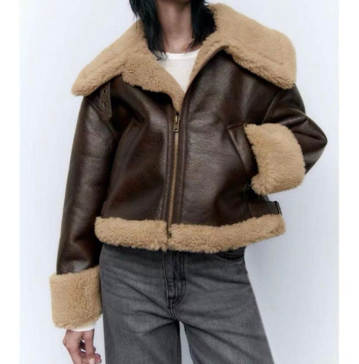 【完売品】ザラ ZARA ムートン ボア ダブルフェイスショートジャケット 完売モデルZARA ダブルフェイス ボア ショートジャケット XS