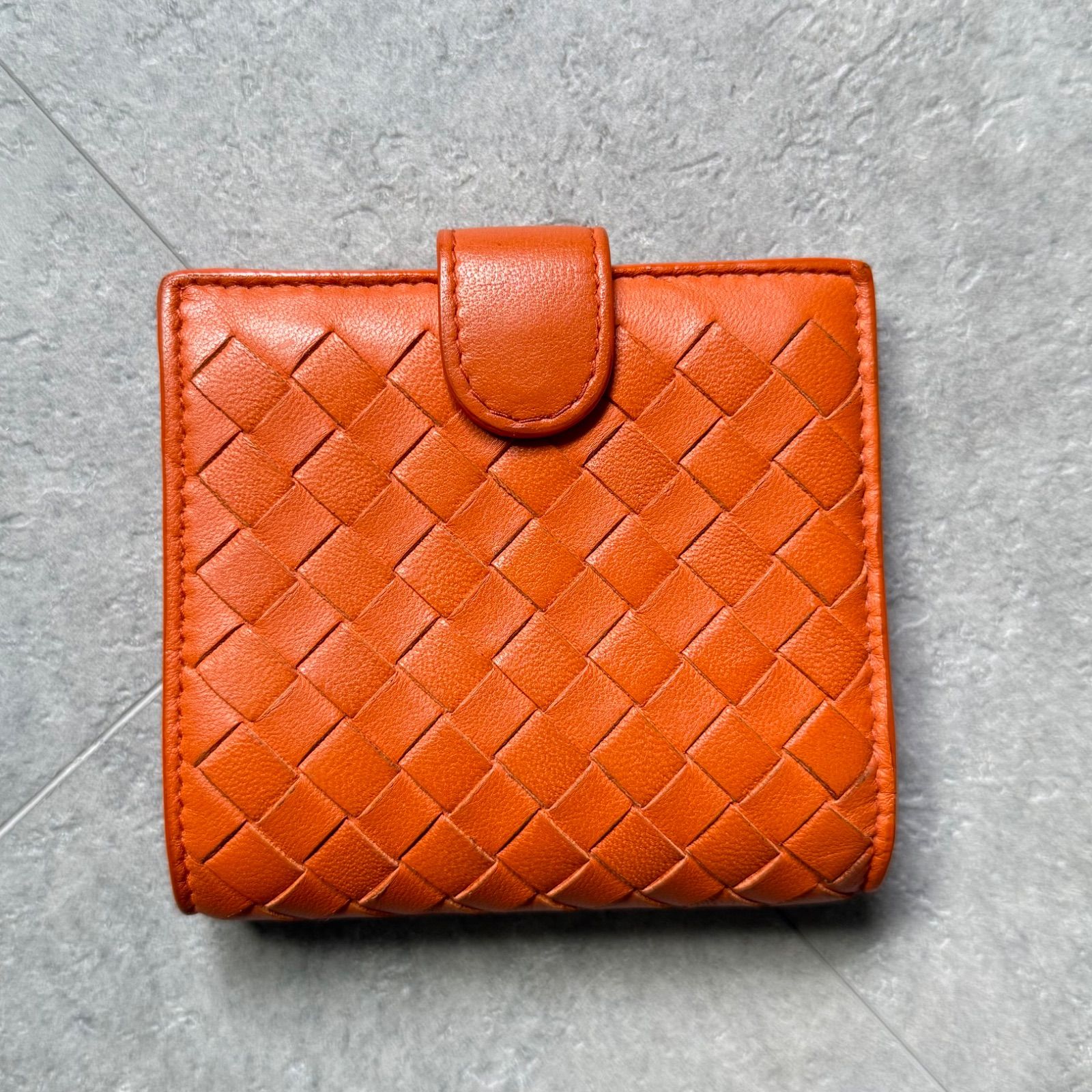 BOTTEGA VENETA ボッテガヴェネタ イントレチャート 二つ折り財布 コンパクトウォレット オレンジ ラムレザー メンズ レディース ユニセックス