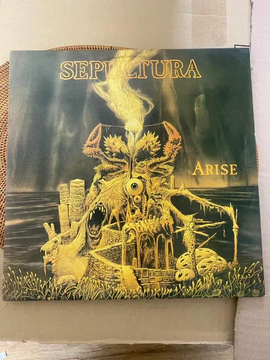 【極美品•アナログLPレコード】Sepultura – Rootsヘヴィ・メタル 極美品•アナログLPレコード】Sepultura – Rootsヘヴィ・メタル