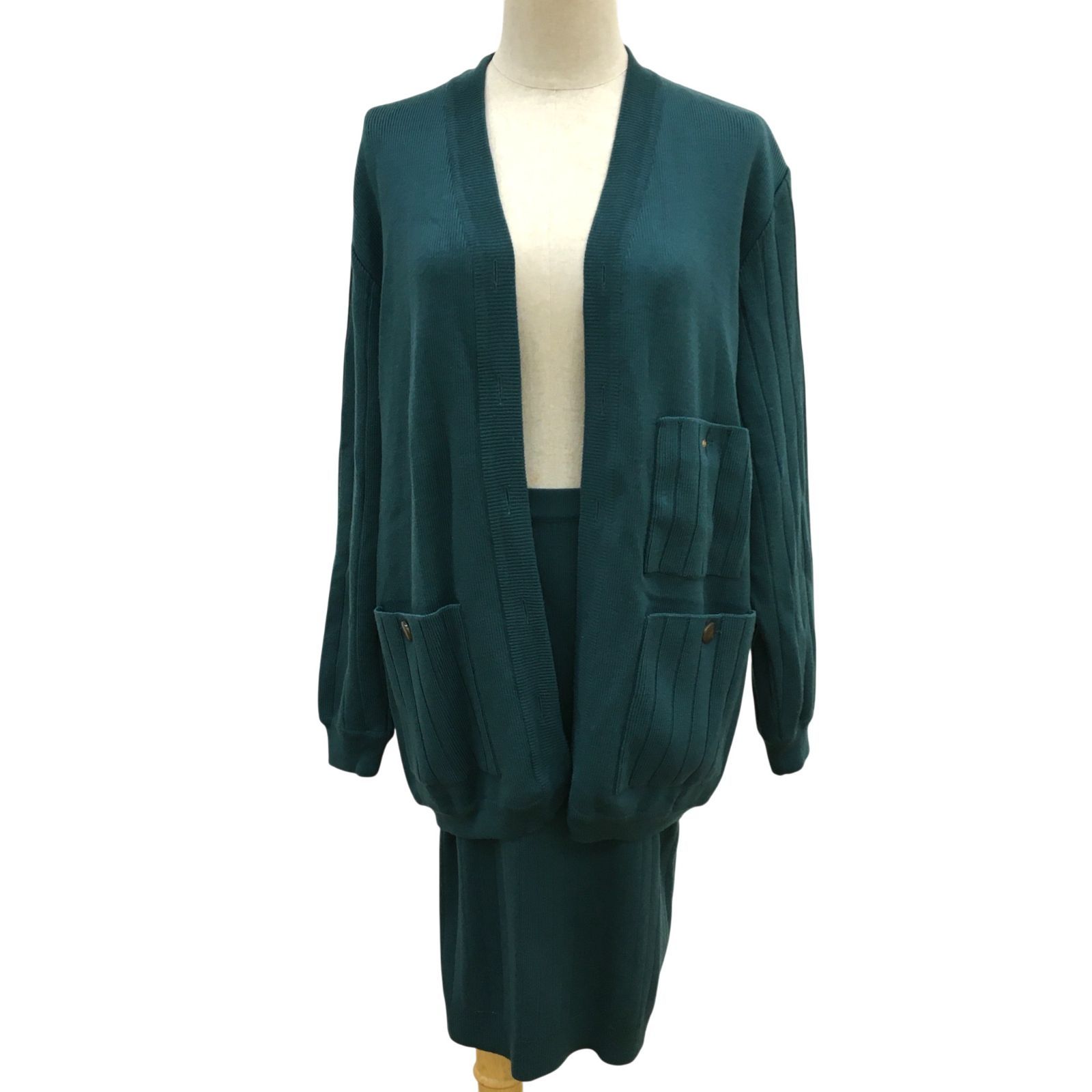 フェラガモ カーディガン スカート セットアップ 上下 リバーシブル リブニット Z1558 Ferragamo フェラガモ カーディガン+スカート セットアップ 上下