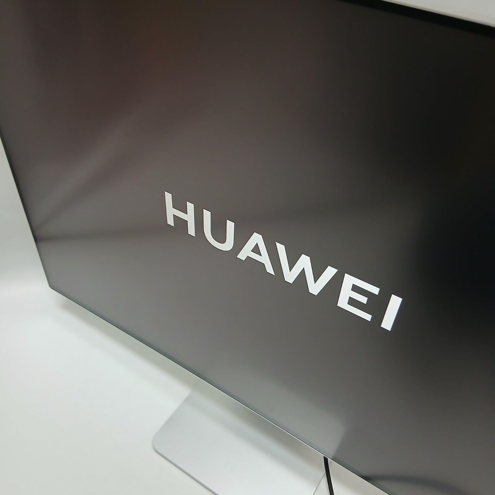 No.4017 HUAWEI MateView 28.2インチ 4K ウルトラHD モニター ワイヤレス IPS液晶 視野角178° 非光沢 HDR400 タッチ式OSD ミスティックシルバー VETTDRUCK_DE