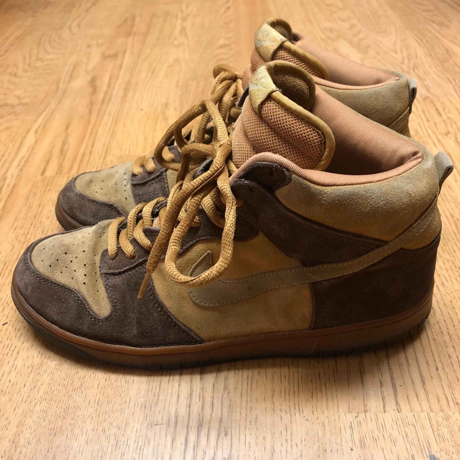 Nike ブラウンハイカット ナイキ スニーカー茶色ハイカット ナイキ 