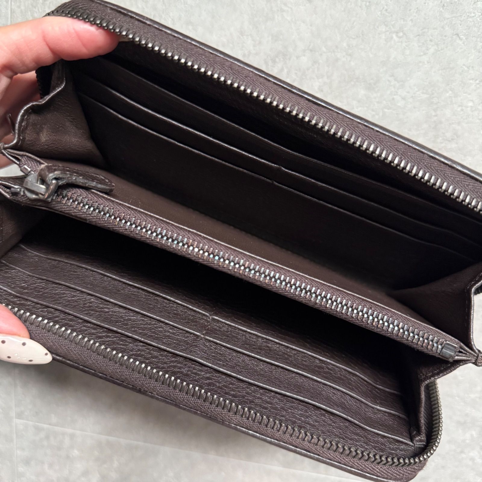 美品 BOTTEGA VENETA ボッテガヴェネタ イントレチャート ラウンド