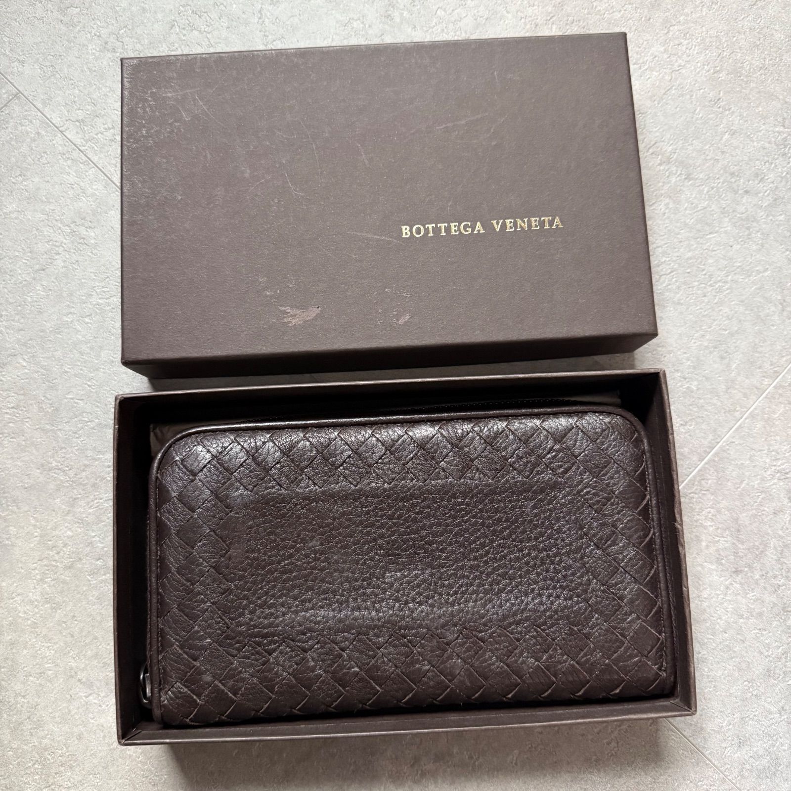 美品 BOTTEGA VENETA ボッテガヴェネタ イントレチャート ラウンド