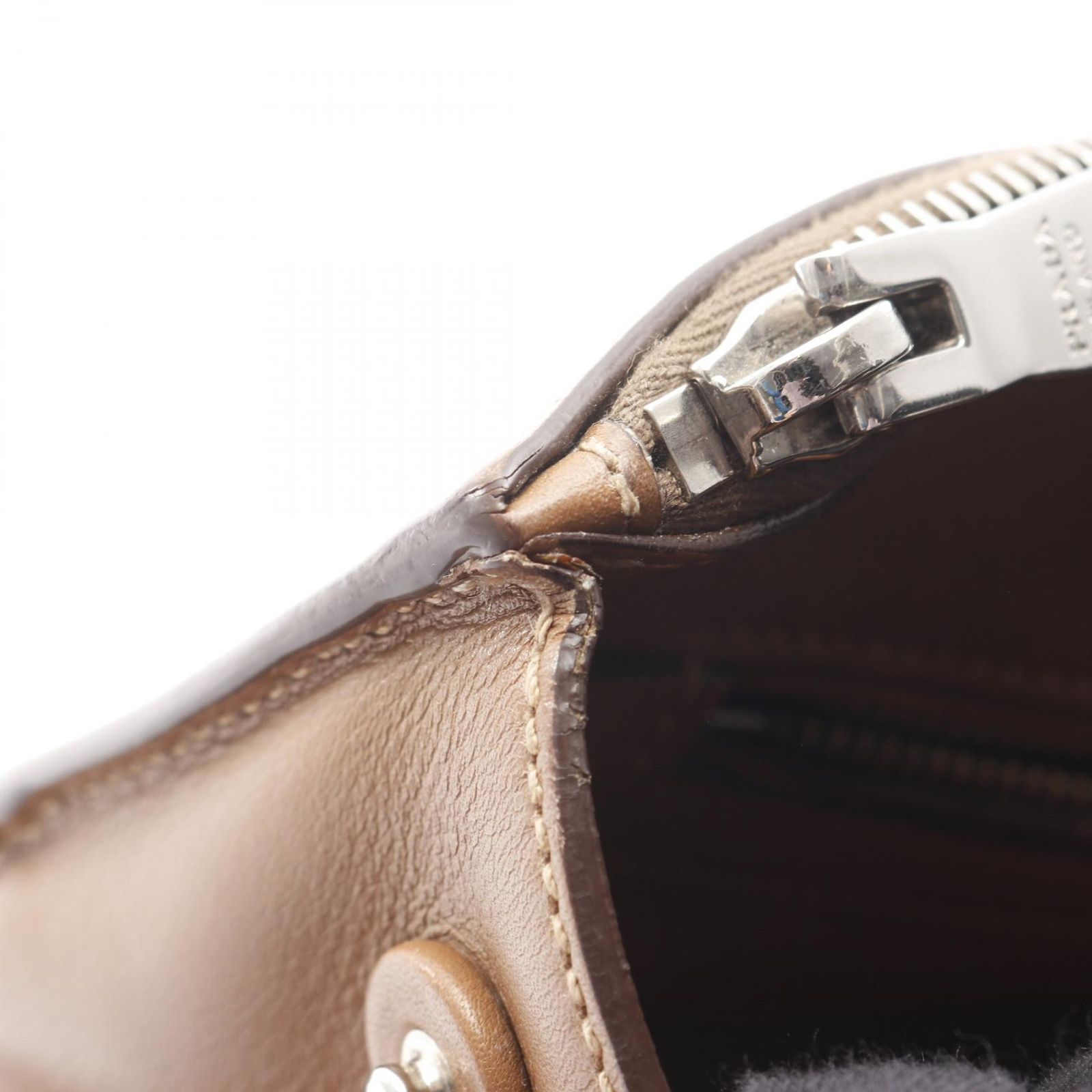 レザー トライアングルロゴ