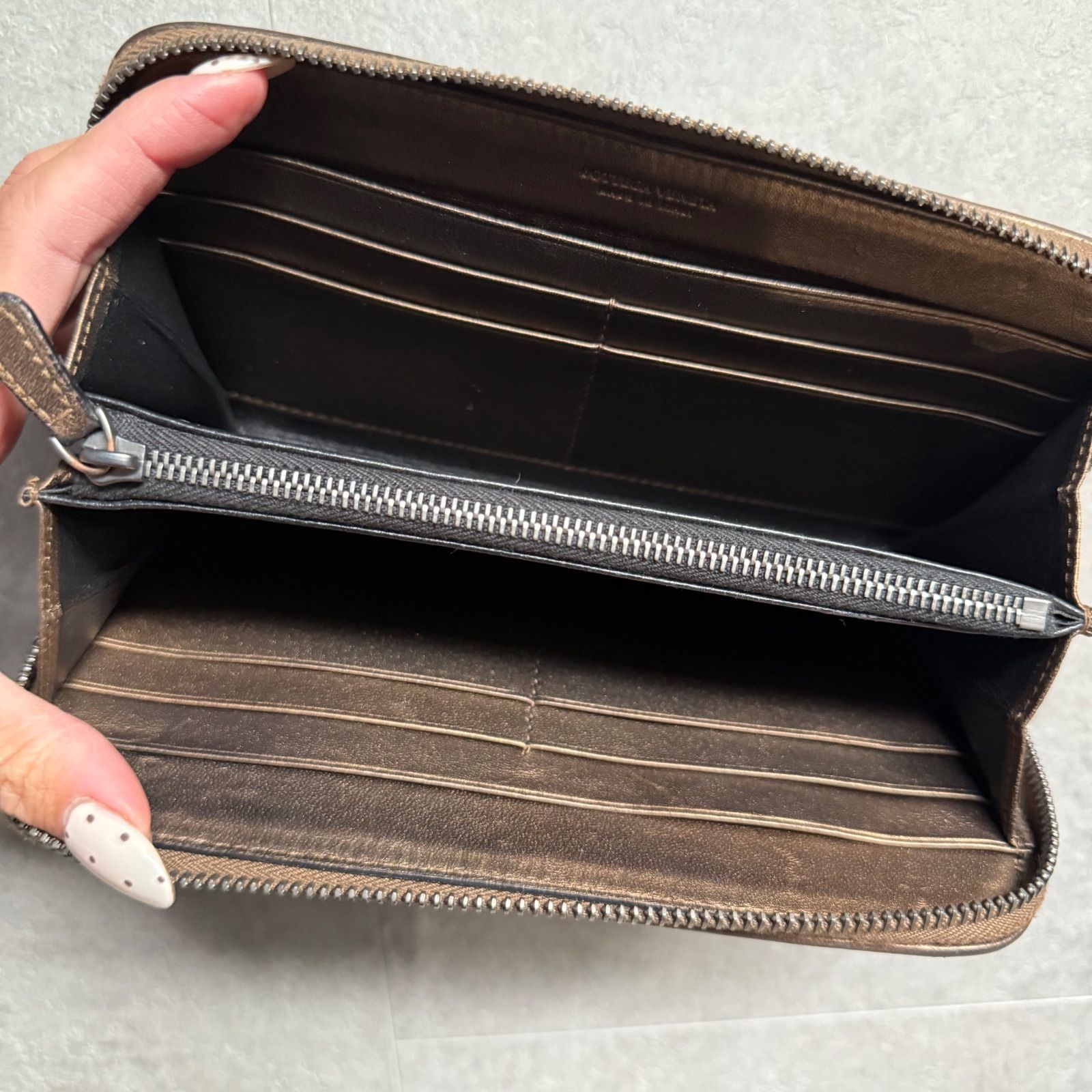 希少色 BOTTEGA VENETA ボッテガヴェネタ イントレチャート ラウンド