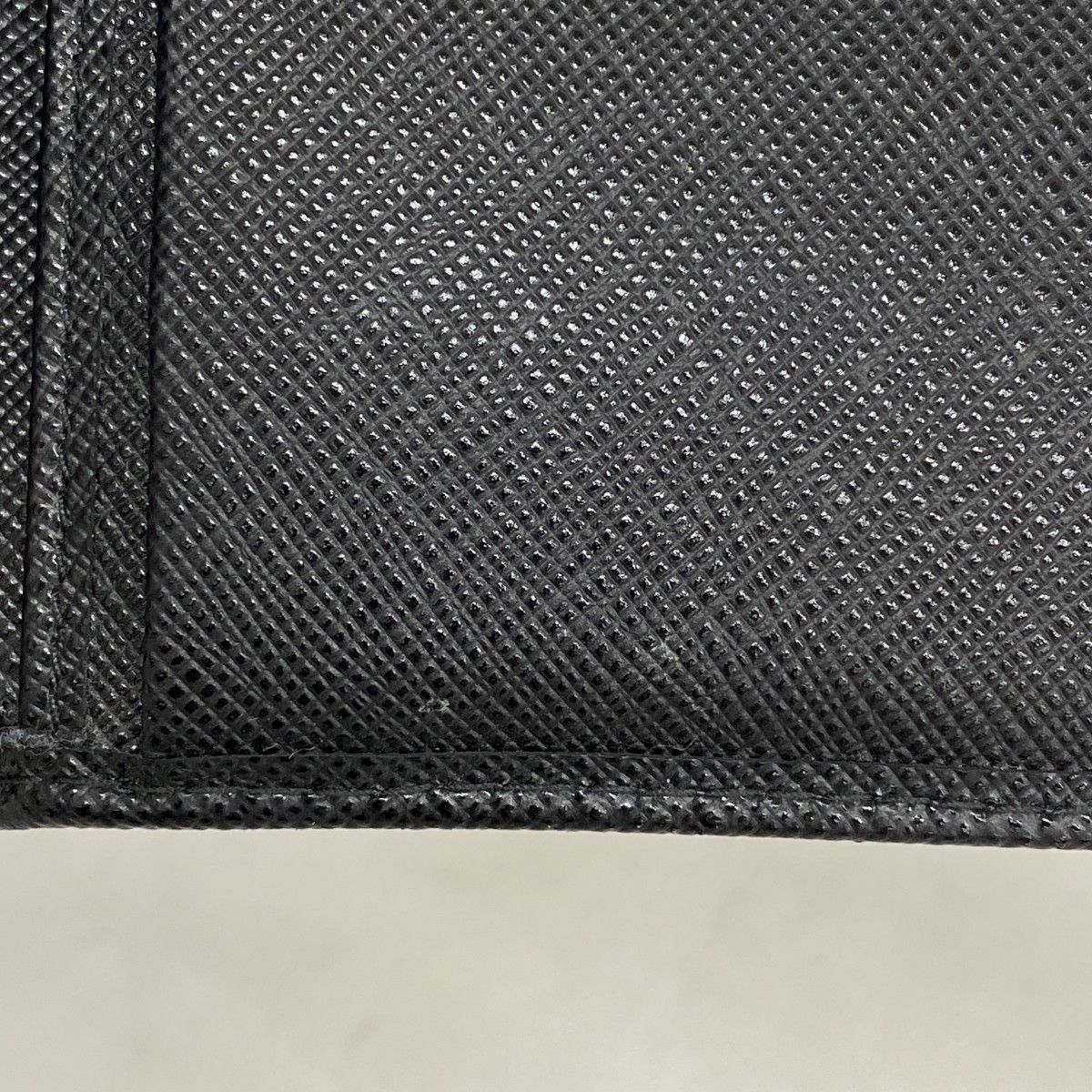 サフィアーノ レザー