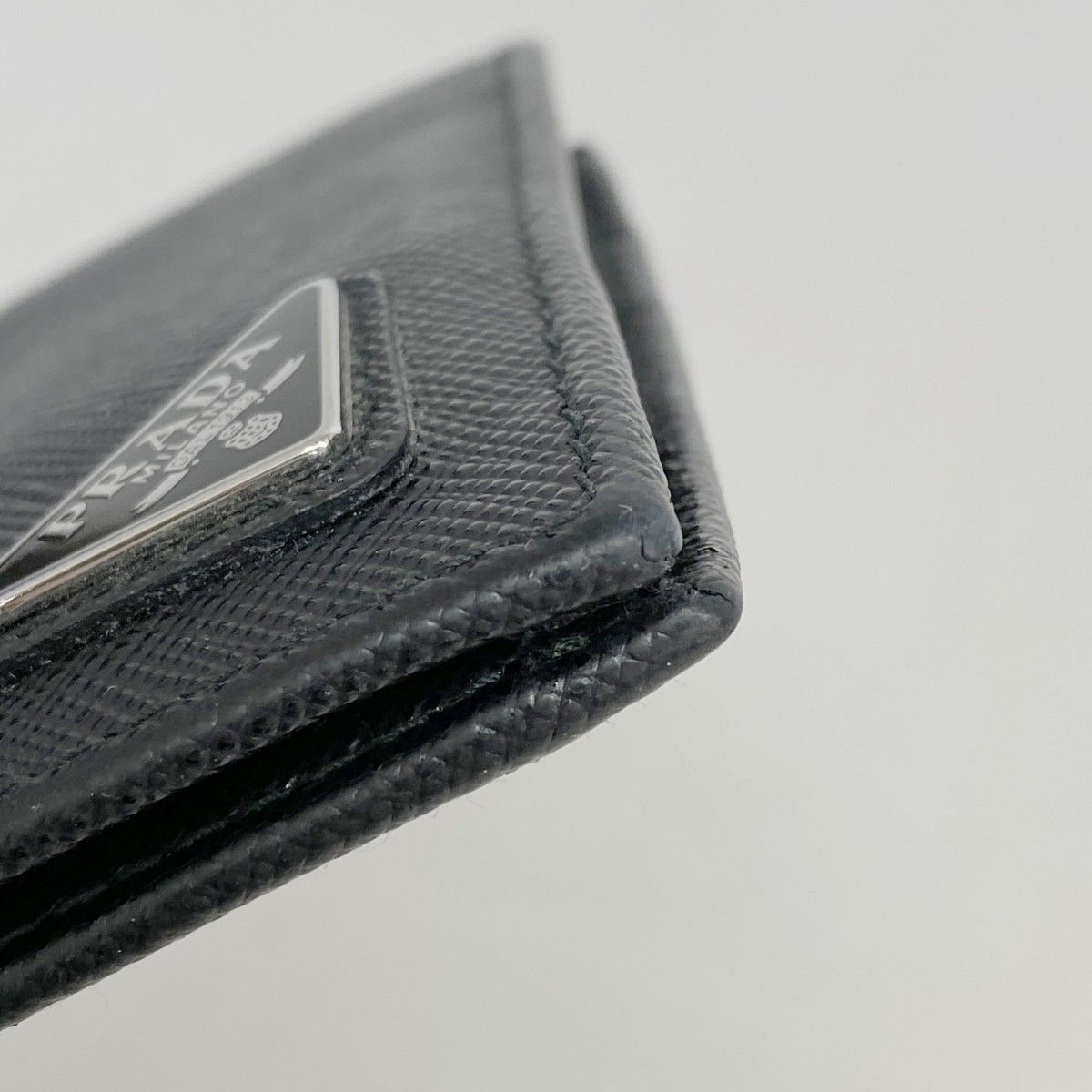 サフィアーノ レザー