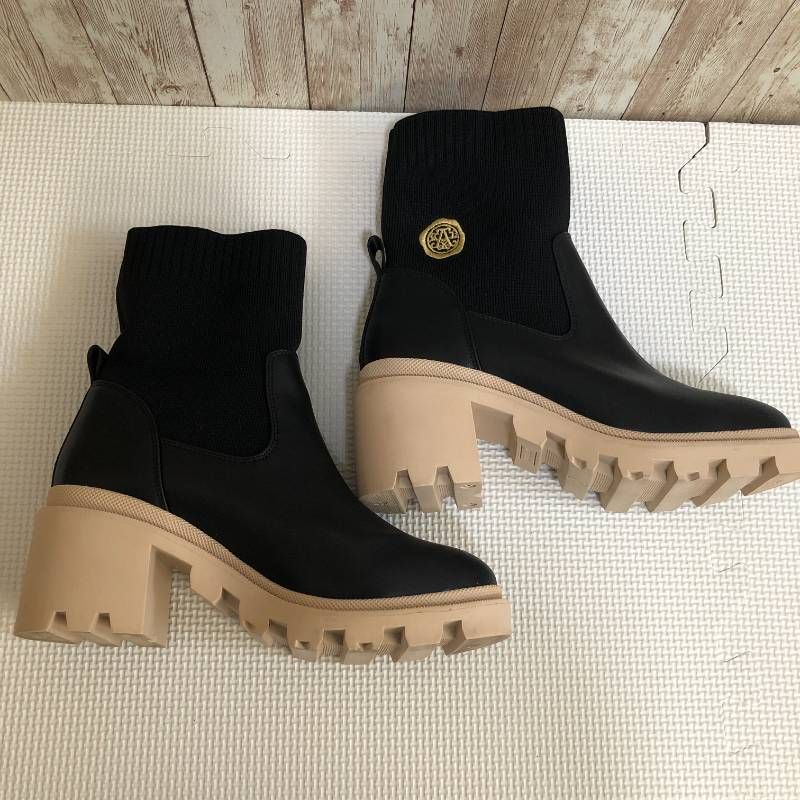 タ Anne Coquine（アンコキーヌ） ニットコンビ刺繍入りトラックソール