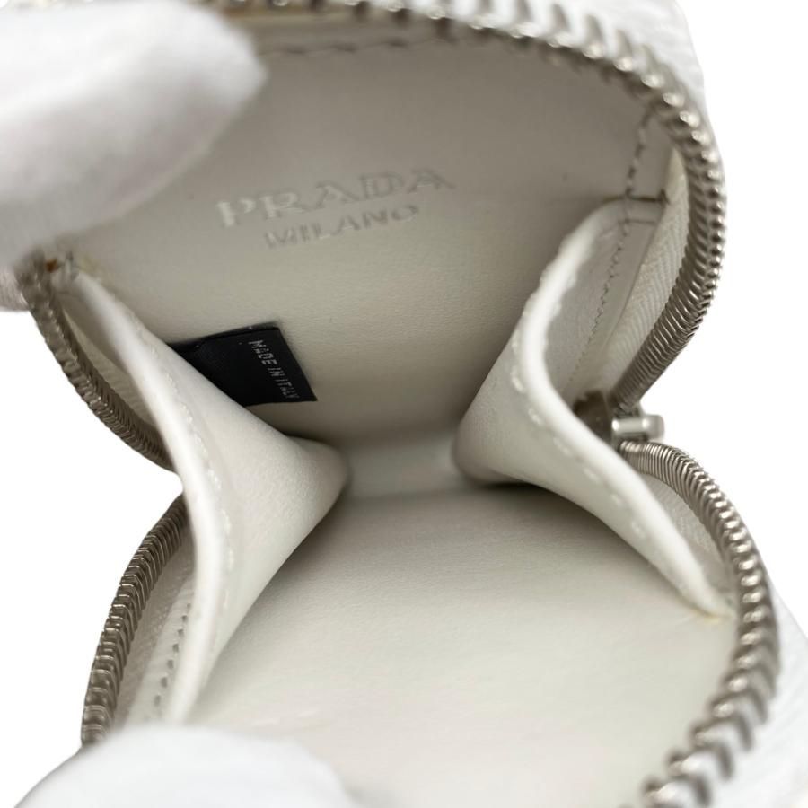 シルバー金具 PRADA