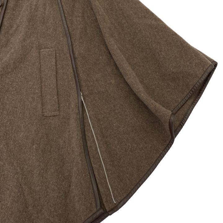 ウールポンチョ