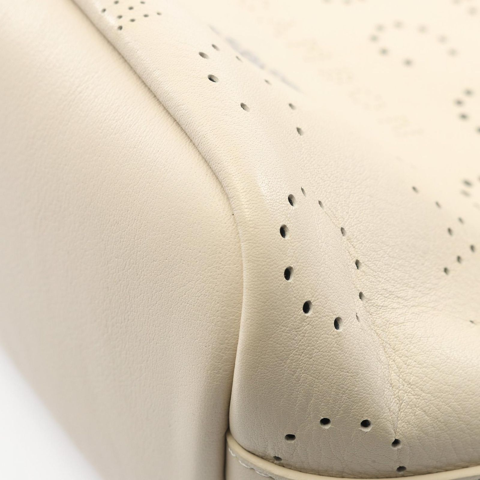 シャネル CHANEL ショルダーバッグ ココマーク アイボリー レザー パンチングロゴ 2wayトートバッグ レディース Used A DECORATOM_COM_BR