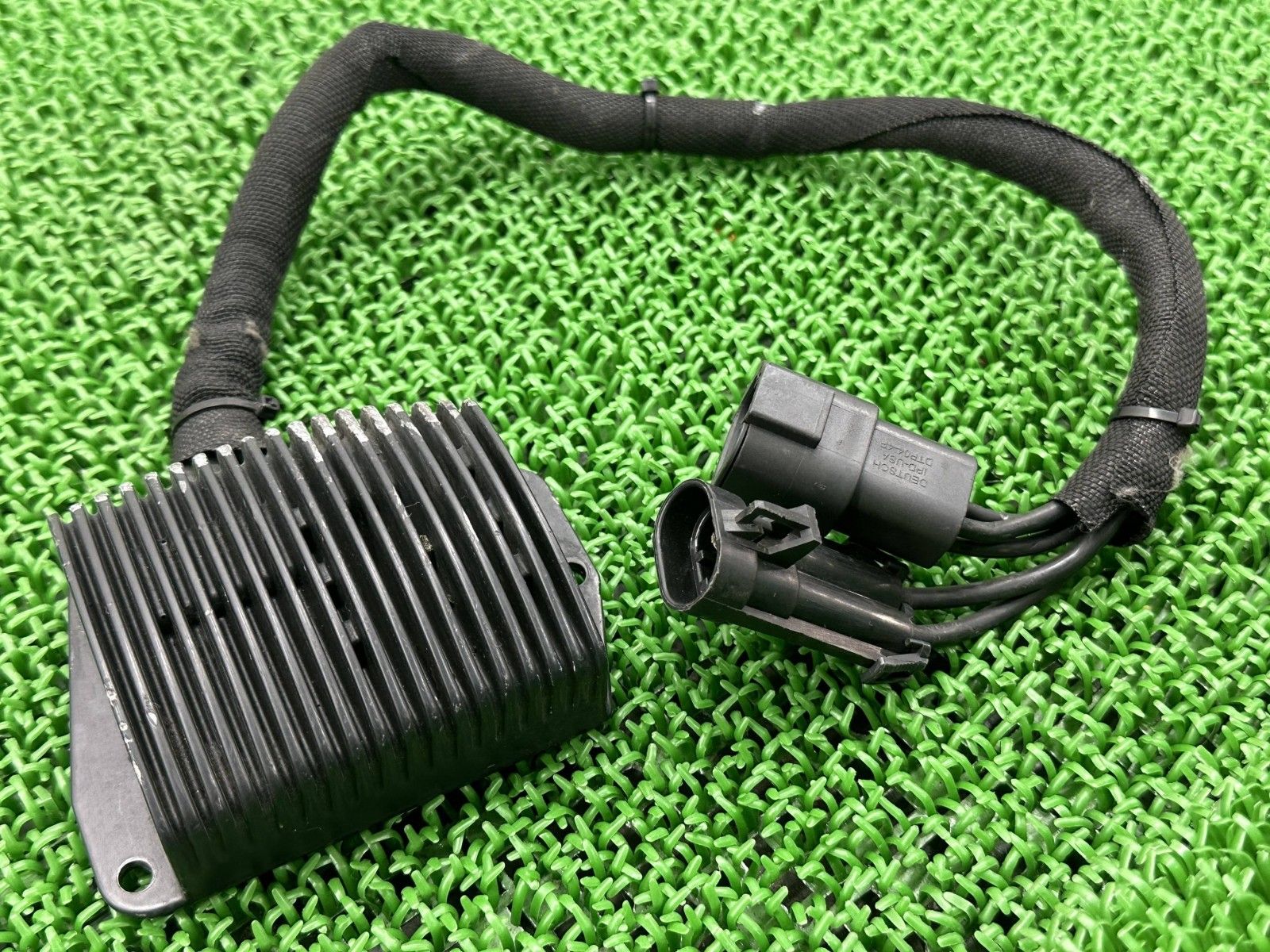 ライトニングXB12 レギュレター ビューエル 純正 中古 バイク 部品