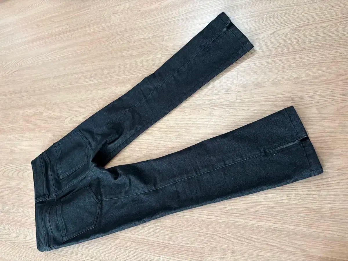 マネールック 通勤ルック