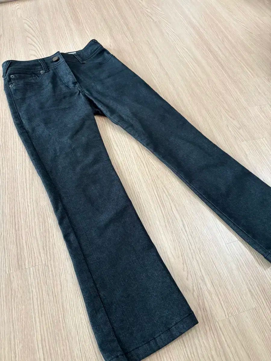 SJSJ 흑청 デニム ジーンズ パンツ マネールック 通勤ルック ストレート ストレートデニム