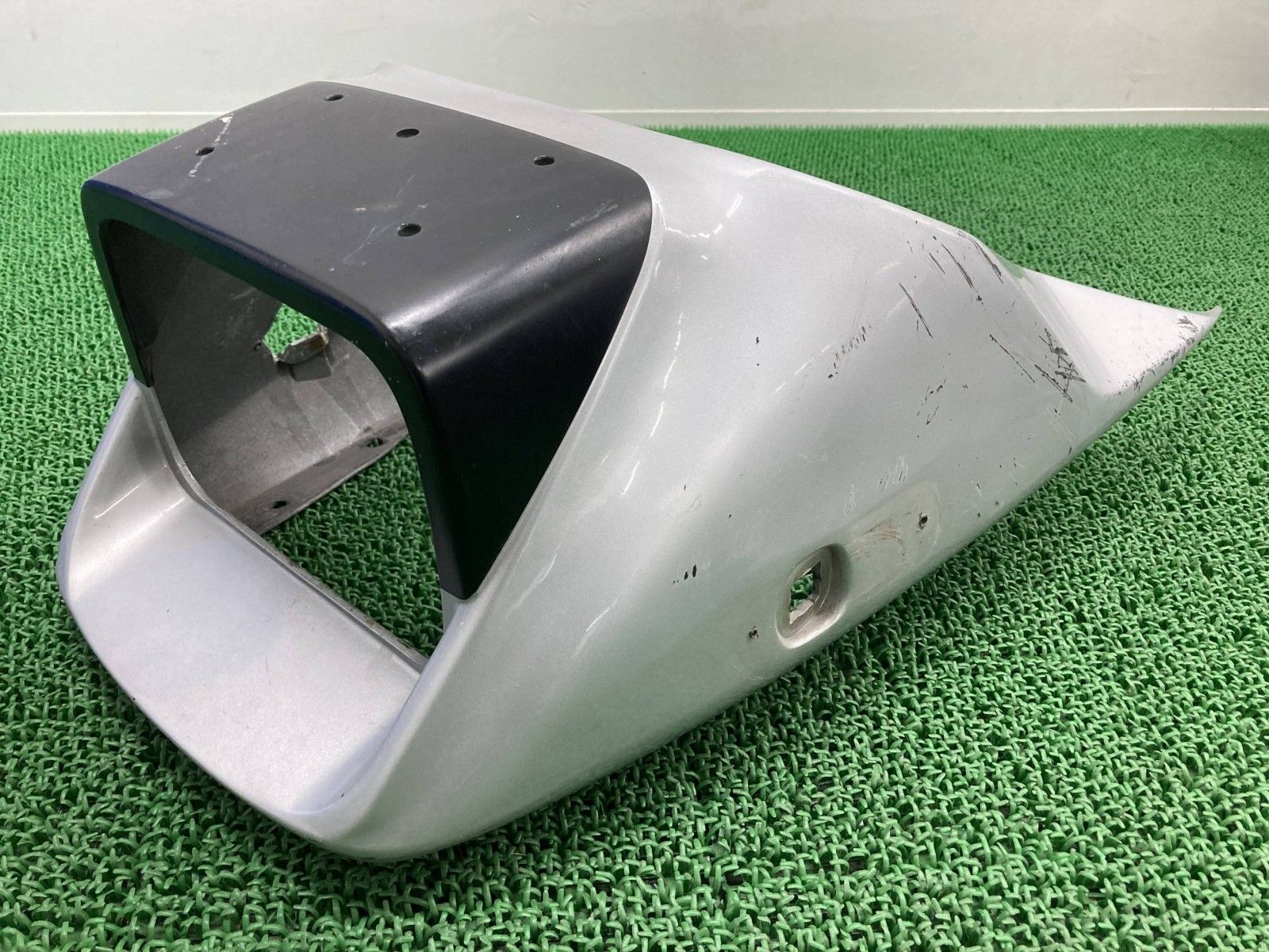 GSX1100Sカタナ アッパーカウル 銀 スズキ 純正 中古 バイク 部品