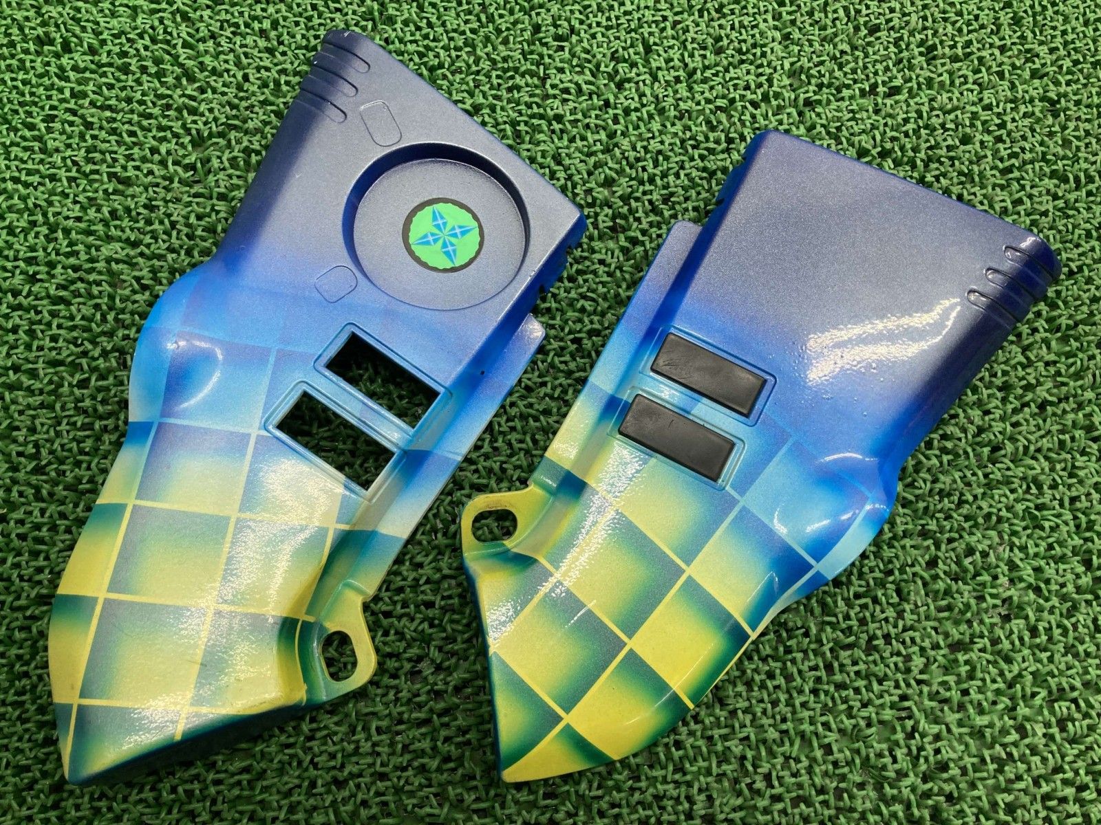 GSX1100Sカタナ サイドカバー 左右 49300 スズキ 純正 バイク 部品 GU76A 刀 KATANA カスタム素材に ペイント素材に Mg