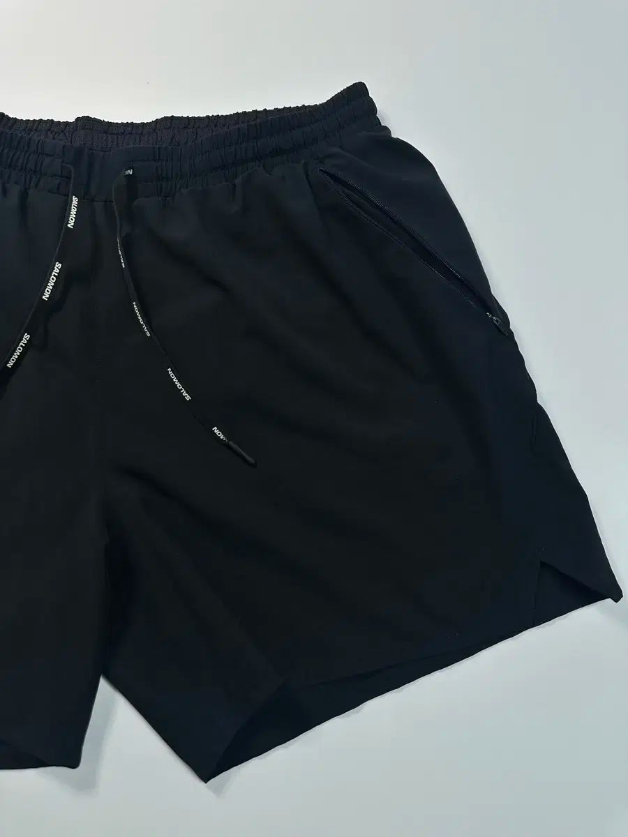 ブラック ランニングショーツ