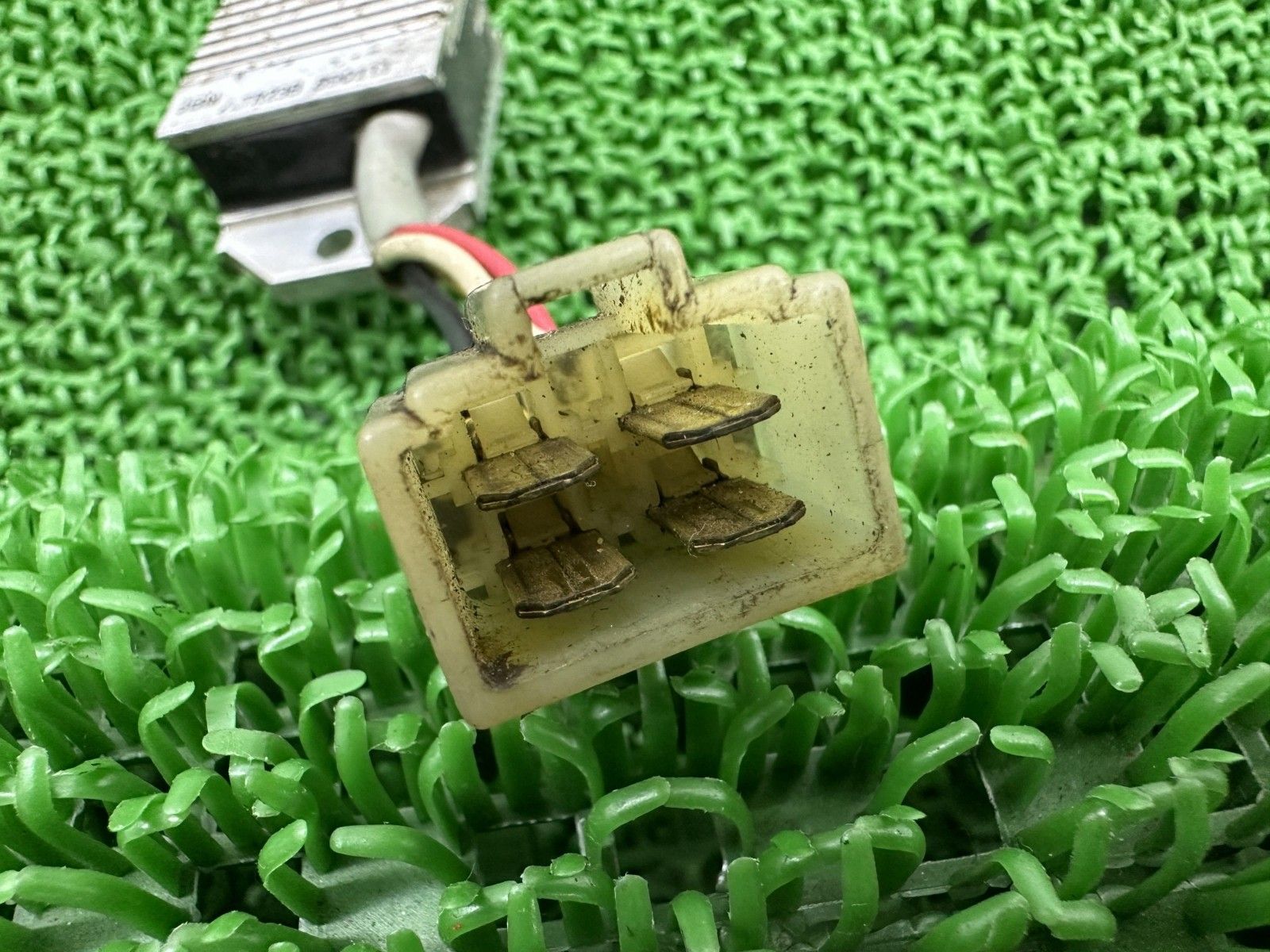 DT200R レギュレター ヤマハ 純正 バイク 部品 37F DT125R 4ピン レギュレーター レクチファイア 車検 Genuine Fp