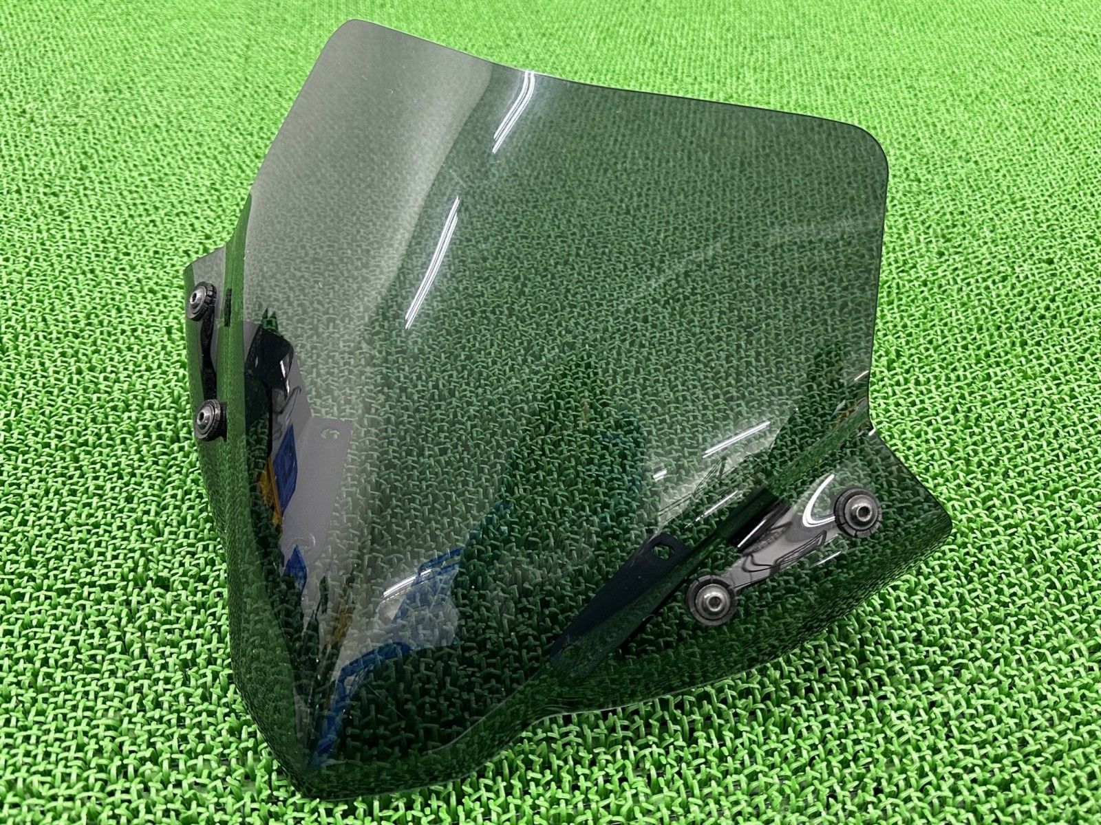 GIVI製MT-09 スクリーン A2115 社外 バイク 部品 RN34J ステー付 スモークバイザー フライスクリーン 割れ欠け無し eC