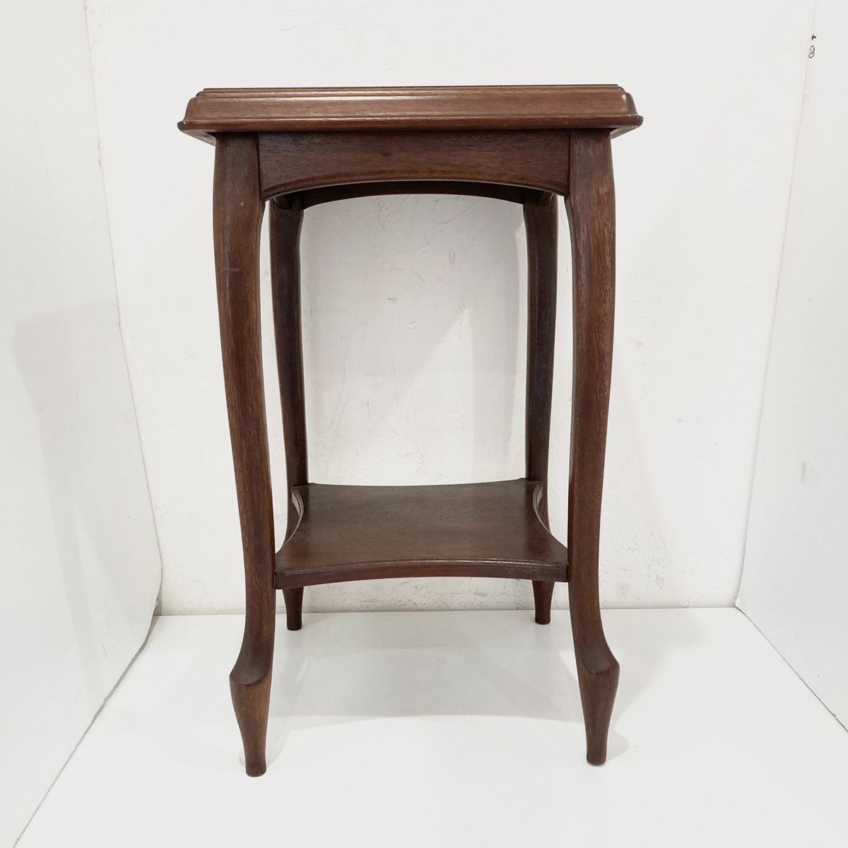 広島老舗家具メーカー