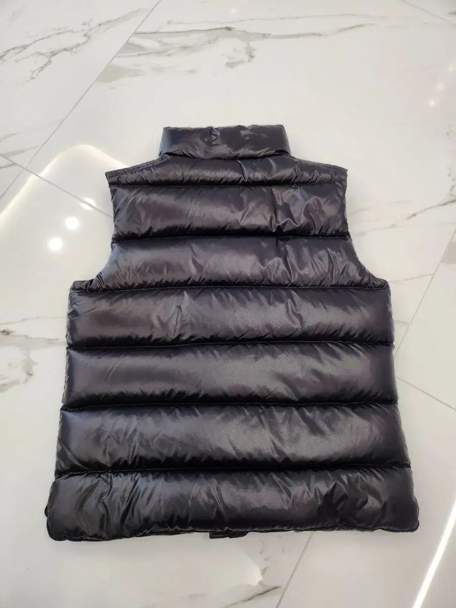 MONCLER モンクレール ブラック TIB ダウン ベスト 10 A